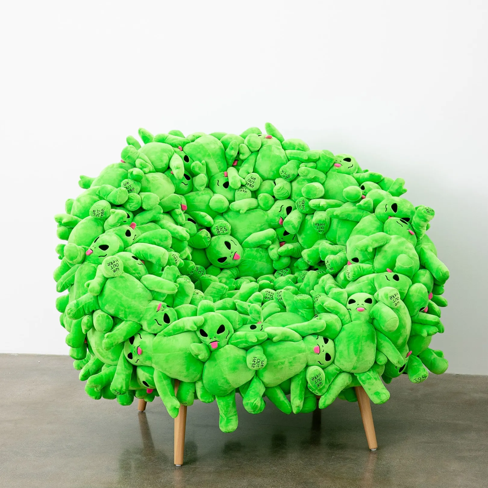 Alien Plush Chair<Ripndip Shop