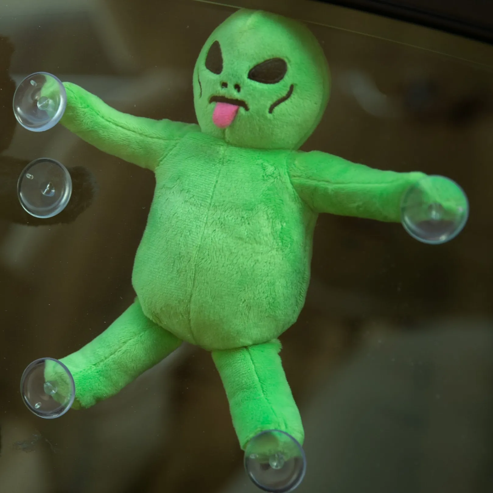 Alien Window Plush Suction Cup Plush Doll (Green)<Ripndip Store