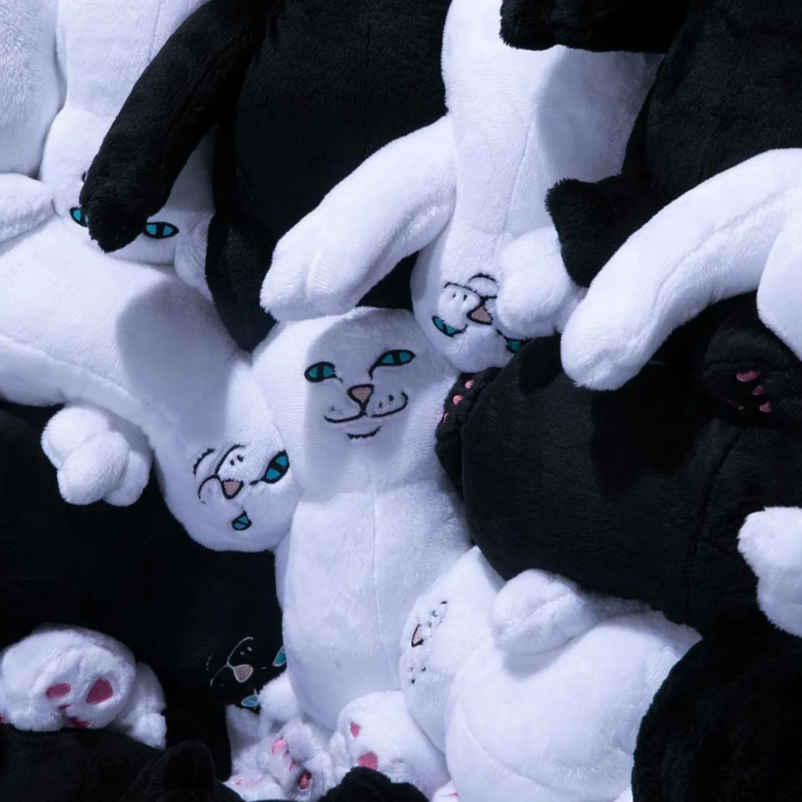 Nerm and Jerm Plush Chair<Ripndip Shop