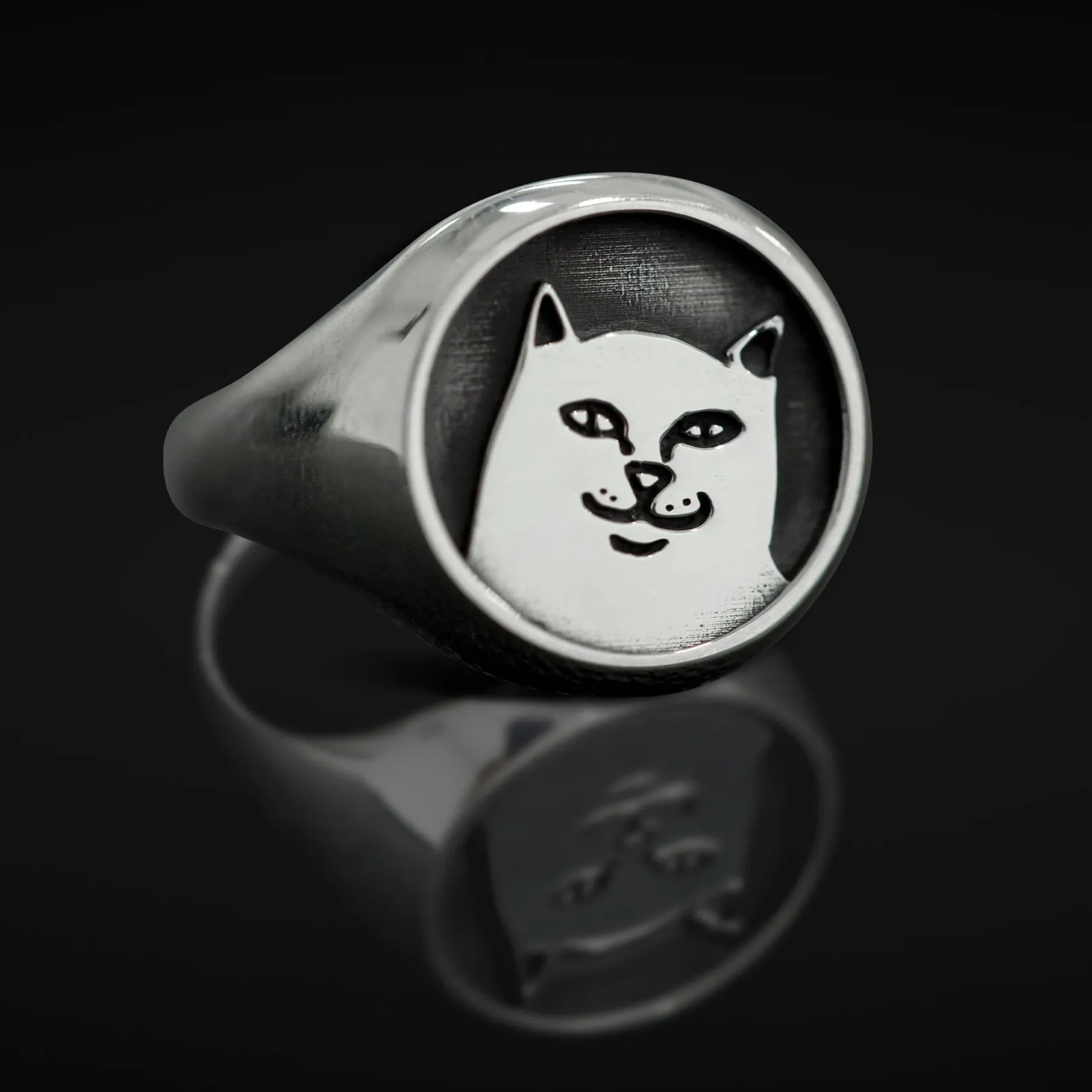 Nermal Ring (Silver)<Ripndip Hot