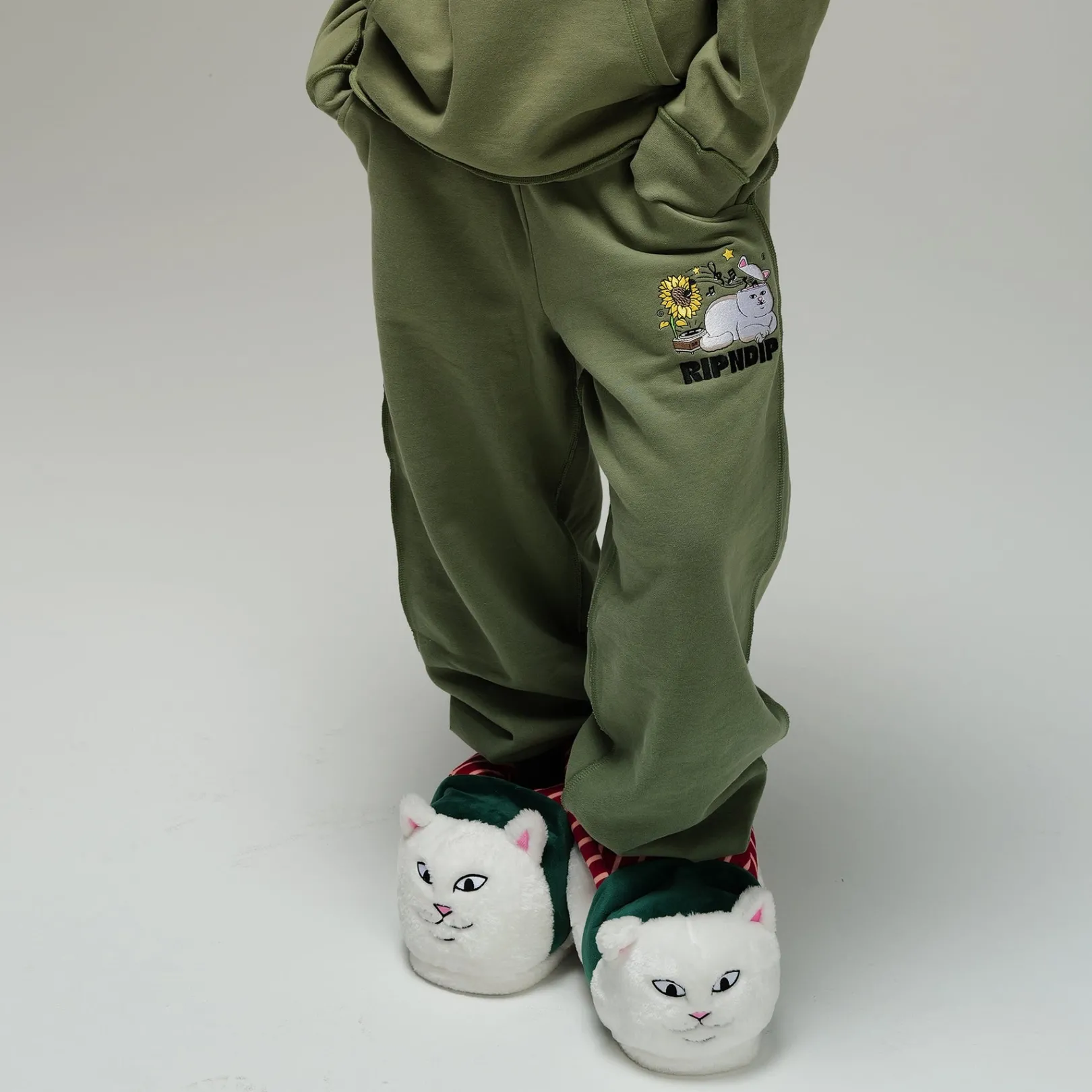 No Music No Life Sweatpants (Dusty Olive)<Ripndip Outlet