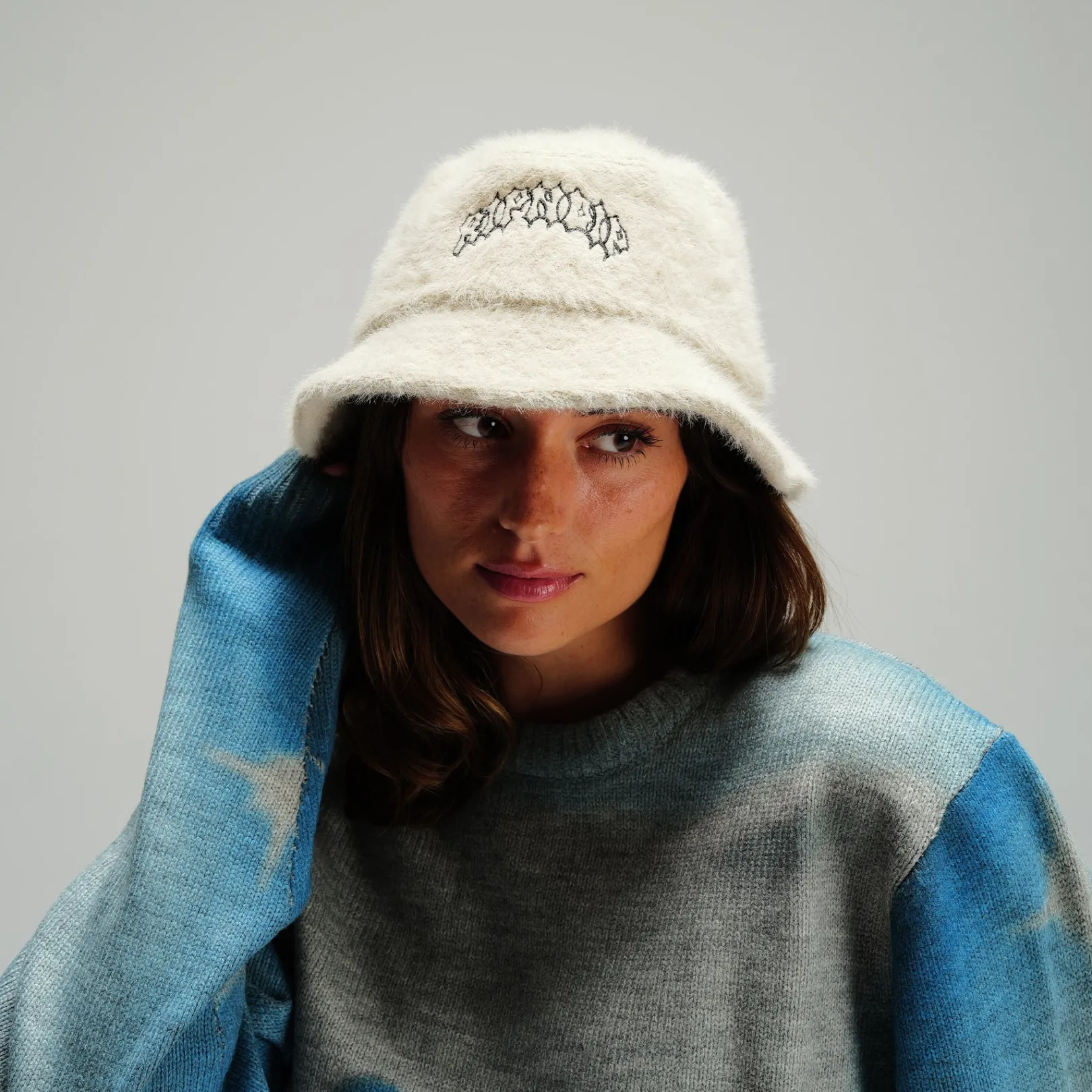 Rosary Sherpa Bucket Hat (Off White)<Ripndip Best Sale