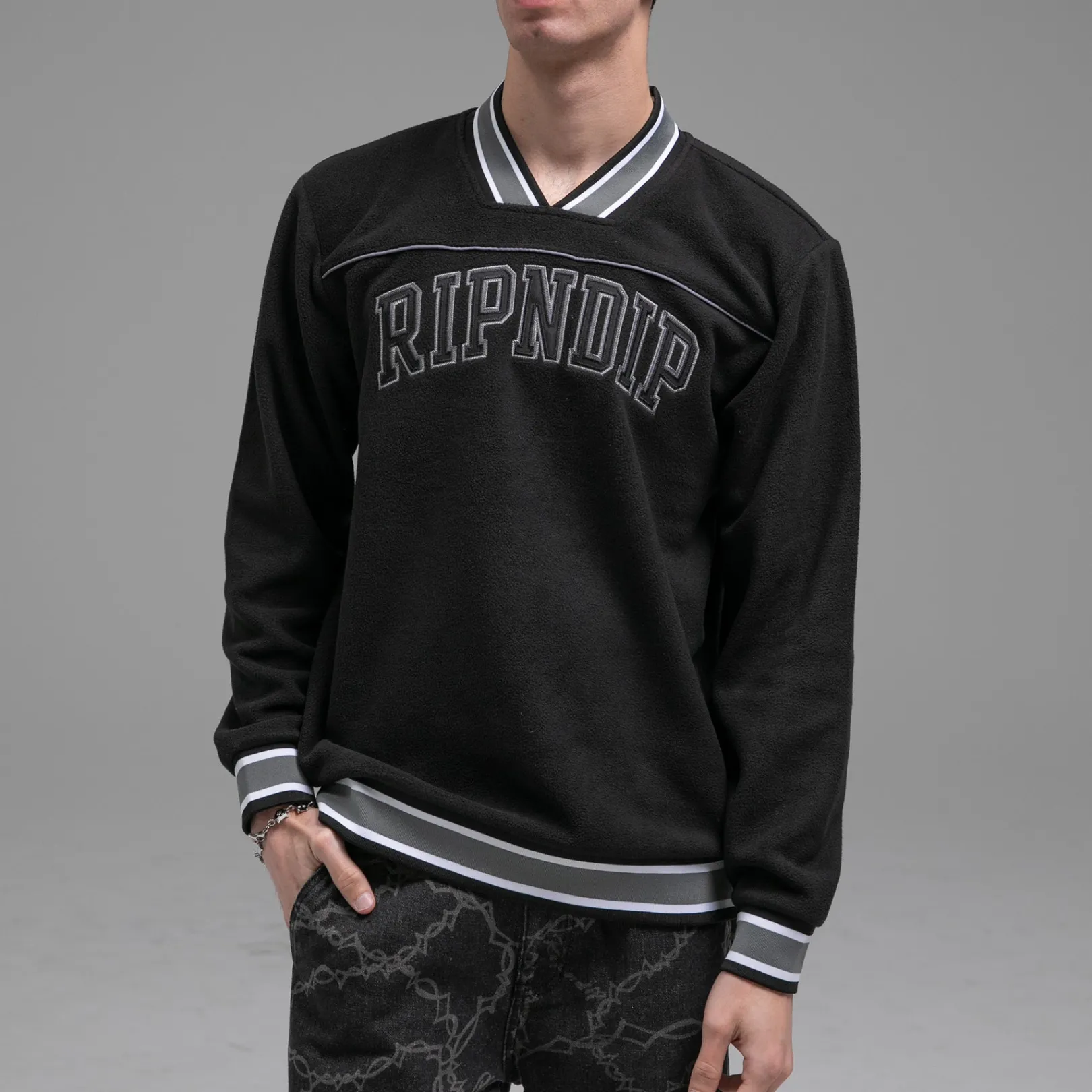 Team Spirit Polar Fleece Crewneck (Black)<Ripndip Store